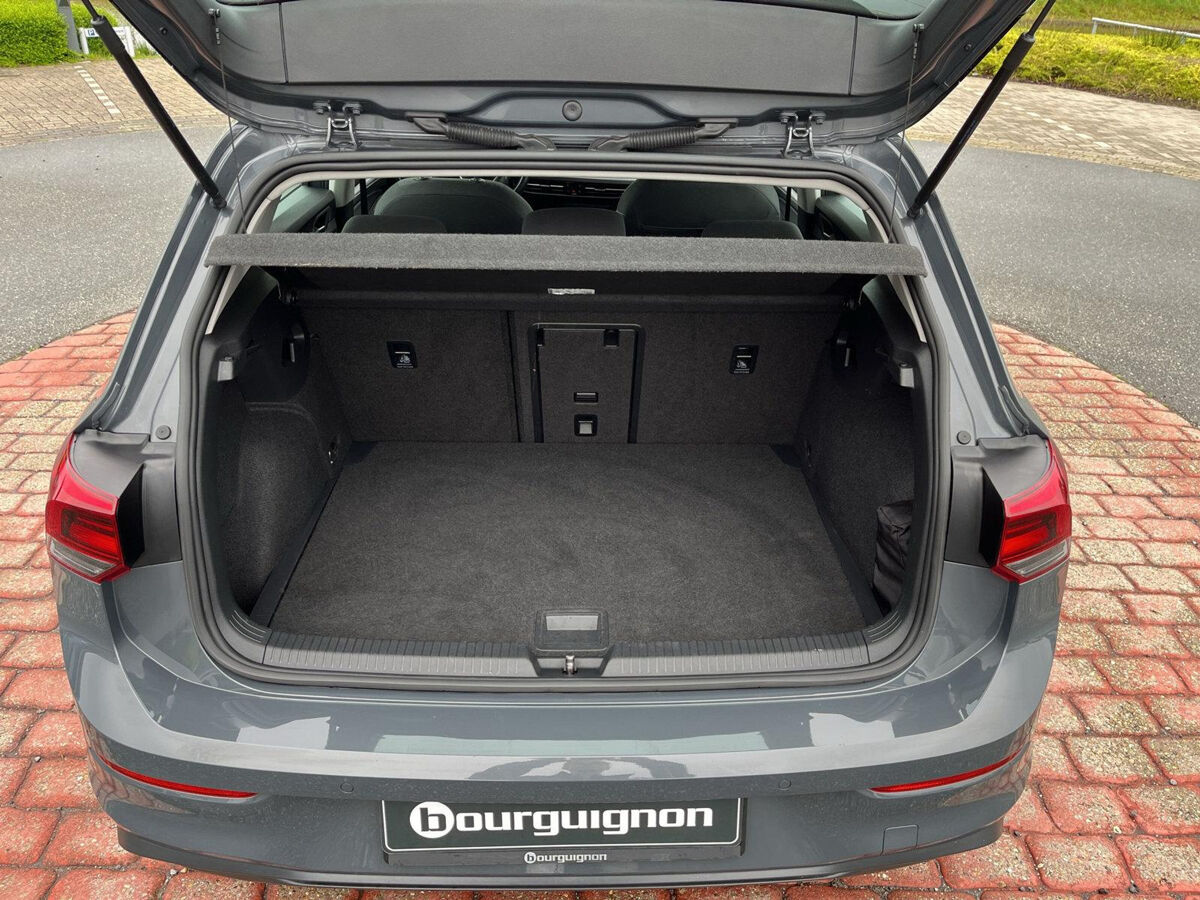 Volkswagen Golf 1.5 TSI 96kW Life | 130Pk ACC | 17 Inch. Venture | DAB | App Connect |