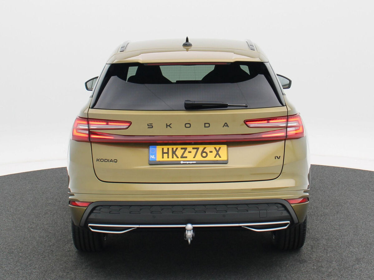 Škoda Kodiaq Sportline Business 1.5 TSI PHEV 204 PK | Automaat | Trekhaak | Winter pakket | Achteruitrijcamera | Navigatie