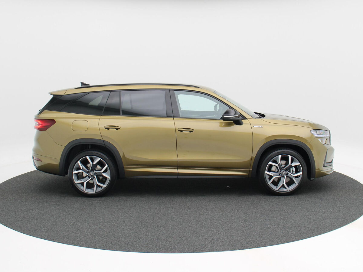Škoda Kodiaq Sportline Business 1.5 TSI PHEV 204 PK | Automaat | Trekhaak | Winter pakket | Achteruitrijcamera | Navigatie