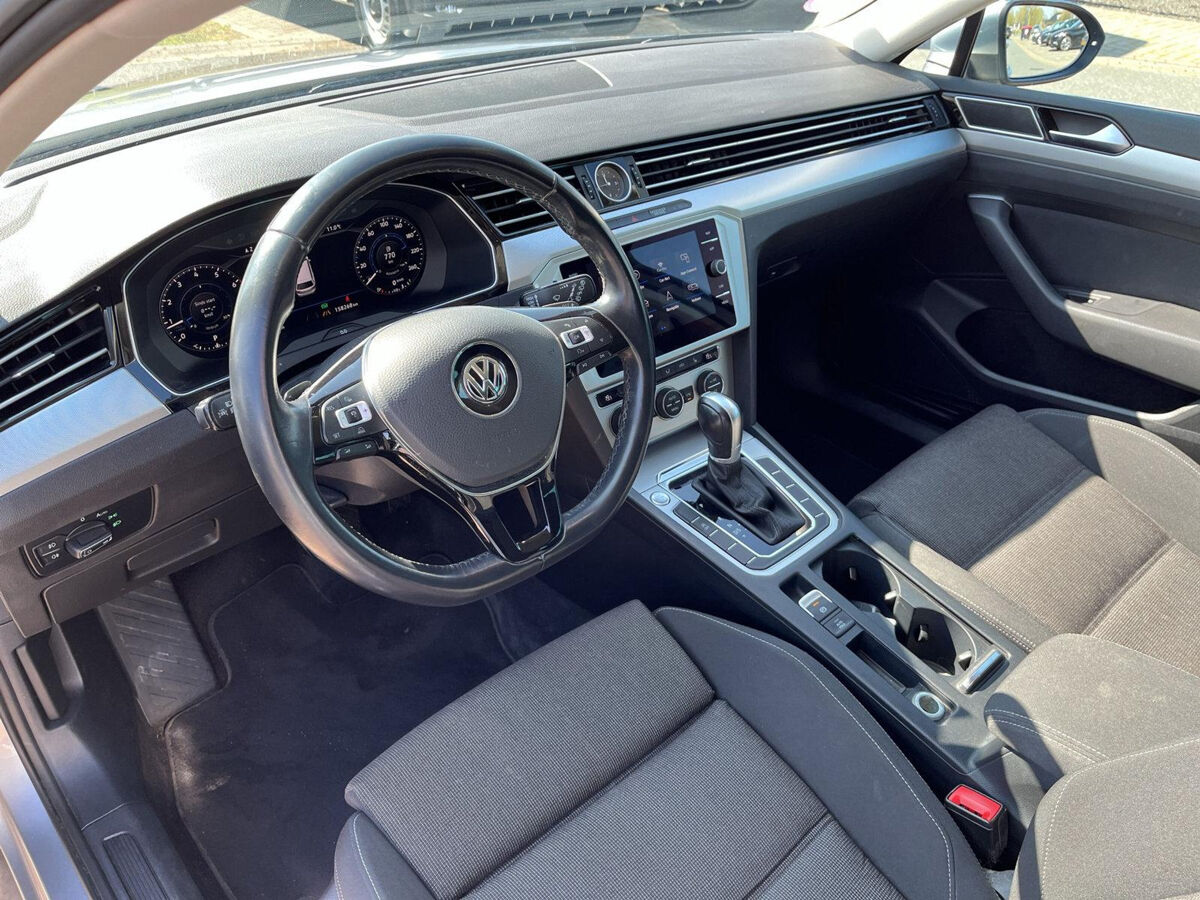 Volkswagen Passat Variant 1.4 TSI ACT Highline | 150Pk | Ergo | Trekhaak | A-camera | ACC | Stoelverwarming |