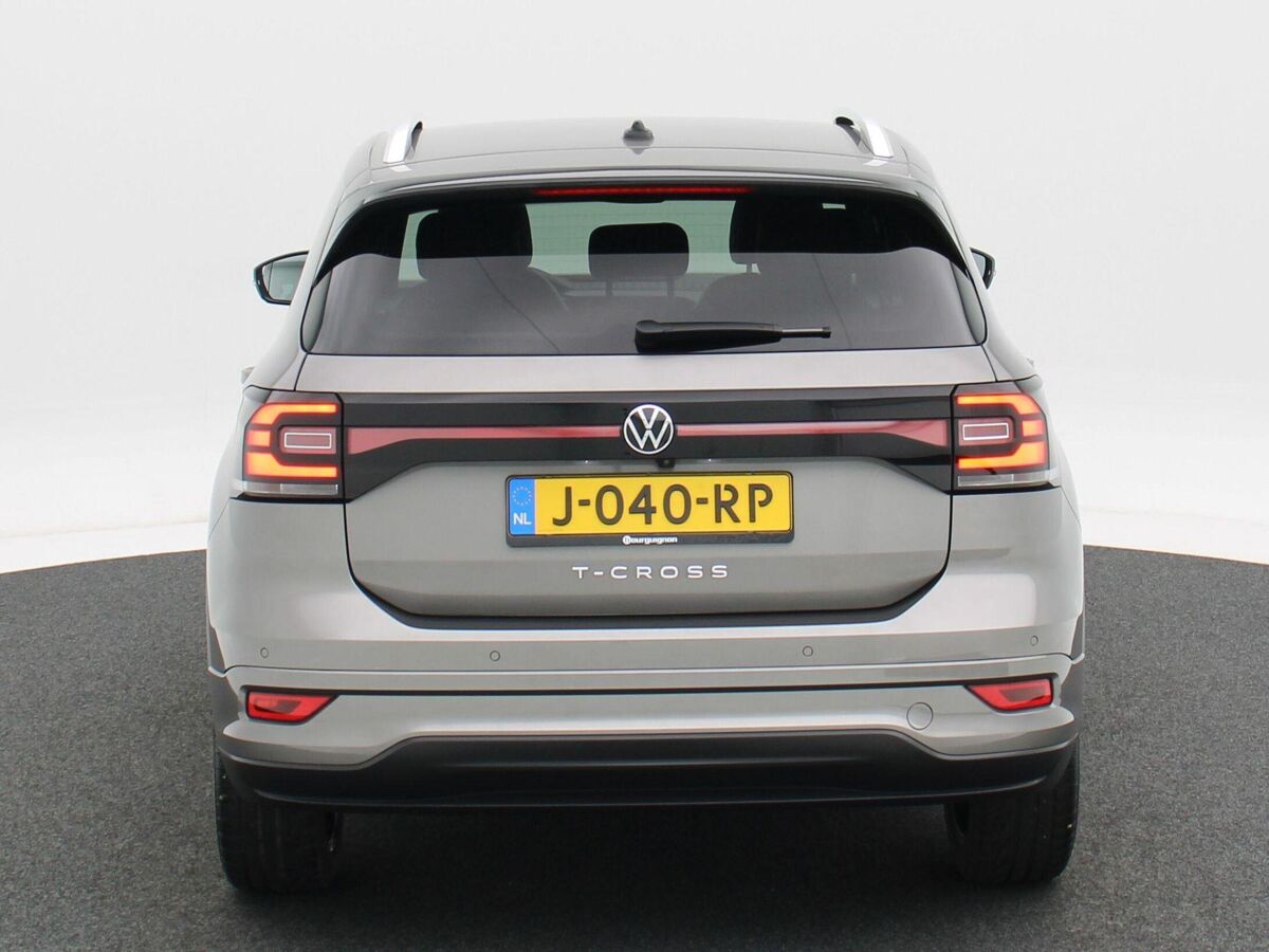 Volkswagen T-Cross 1.5 TSi 150 Pk Automaat R-Line | Full LED | Navigatie | Camera | 18 Inch | Privacy Glass | Adaptive Cruise | Stoelverwarming | 95.440 Km!!