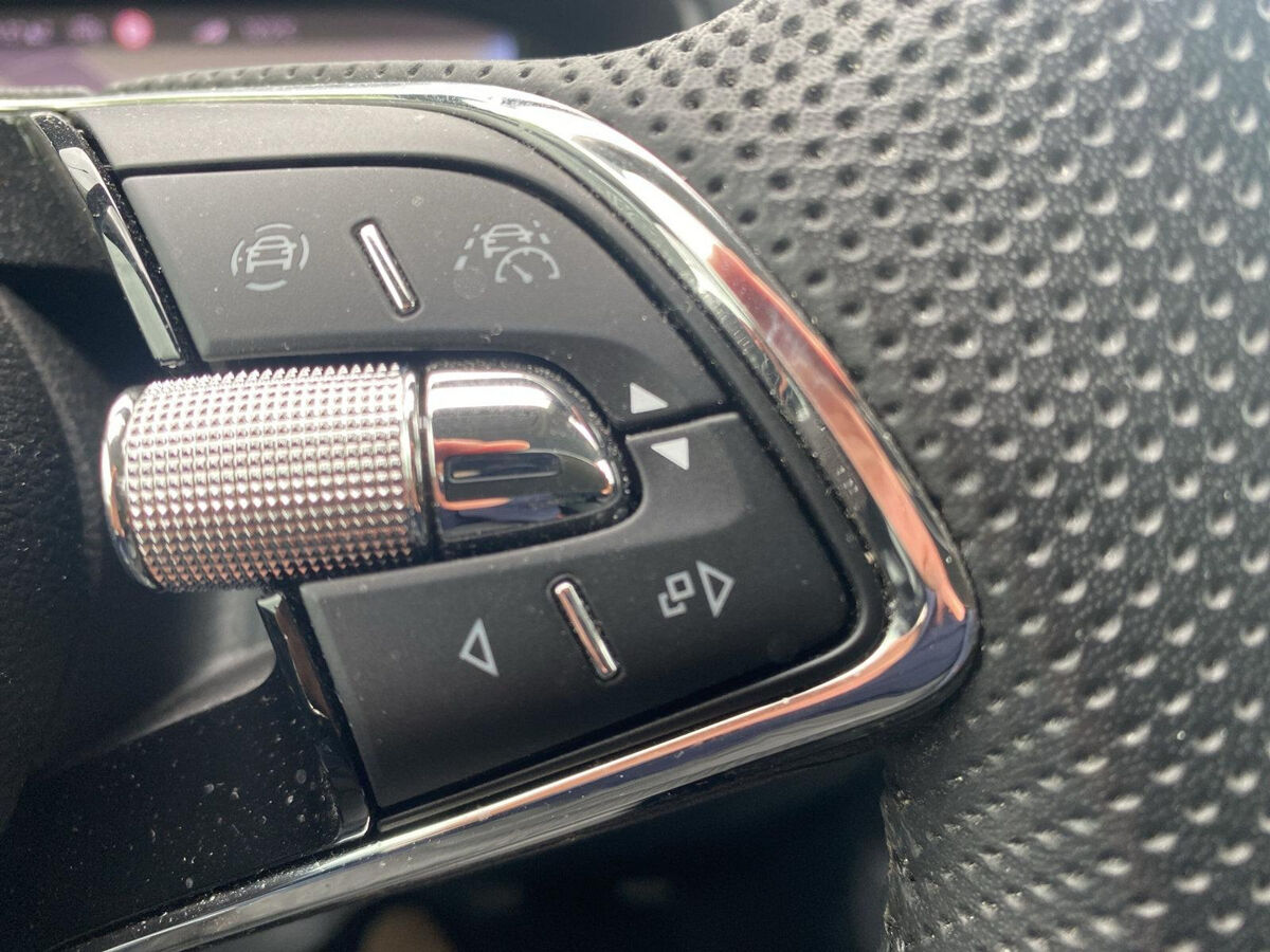 Škoda Karoq 1.0 TSI Style | Elec. Klep | Lane assist |
