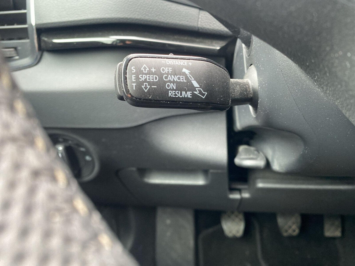Škoda Karoq 1.0 TSI Style | Elec. Klep | Lane assist |