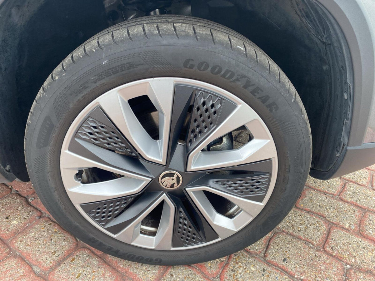 Škoda Karoq 1.0 TSI Style | Elec. Klep | Lane assist |