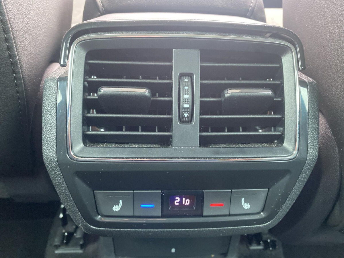 Škoda Karoq 1.0 TSI Style | Elec. Klep | Lane assist |
