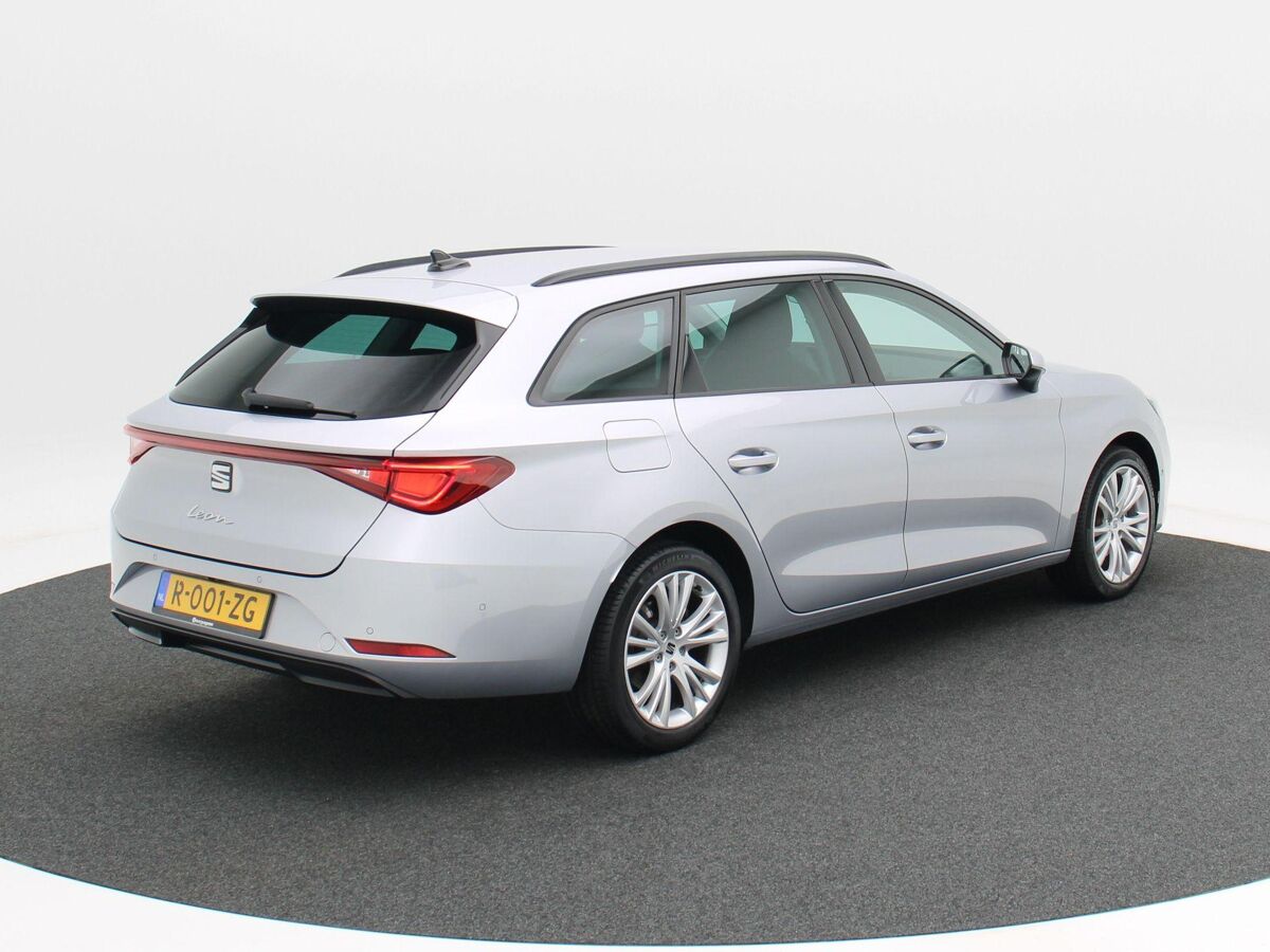 SEAT Leon Sportstourer 1.0 TSi 110 Pk Style Business Intense | Adaptive Cruise | CarPlay | Navigatie | Bluetooth | Achterruitrijcamera | 17 Inch | 59.700 Km!!