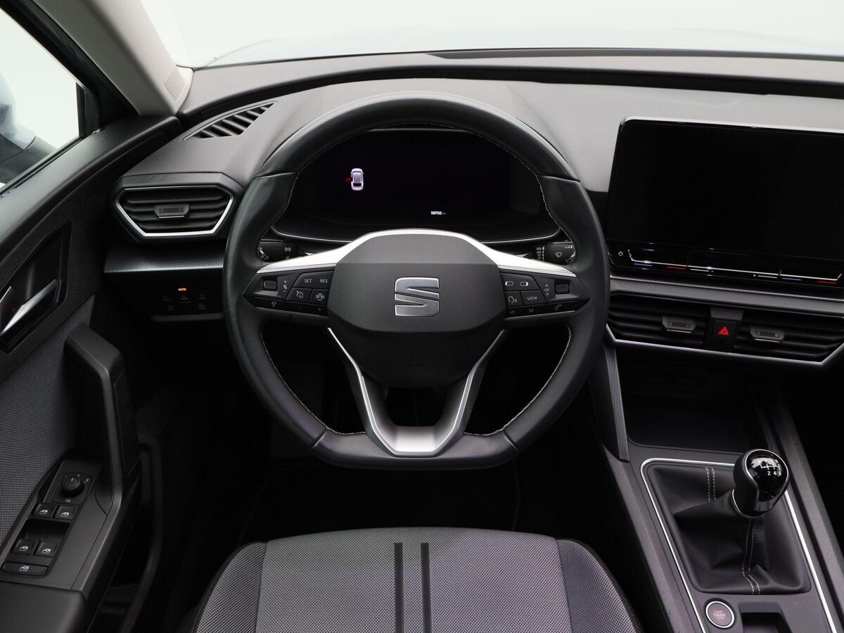 SEAT Leon Sportstourer 1.0 TSi 110 Pk Style Business Intense | Adaptive Cruise | CarPlay | Navigatie | Bluetooth | Achterruitrijcamera | 17 Inch | 59.700 Km!!