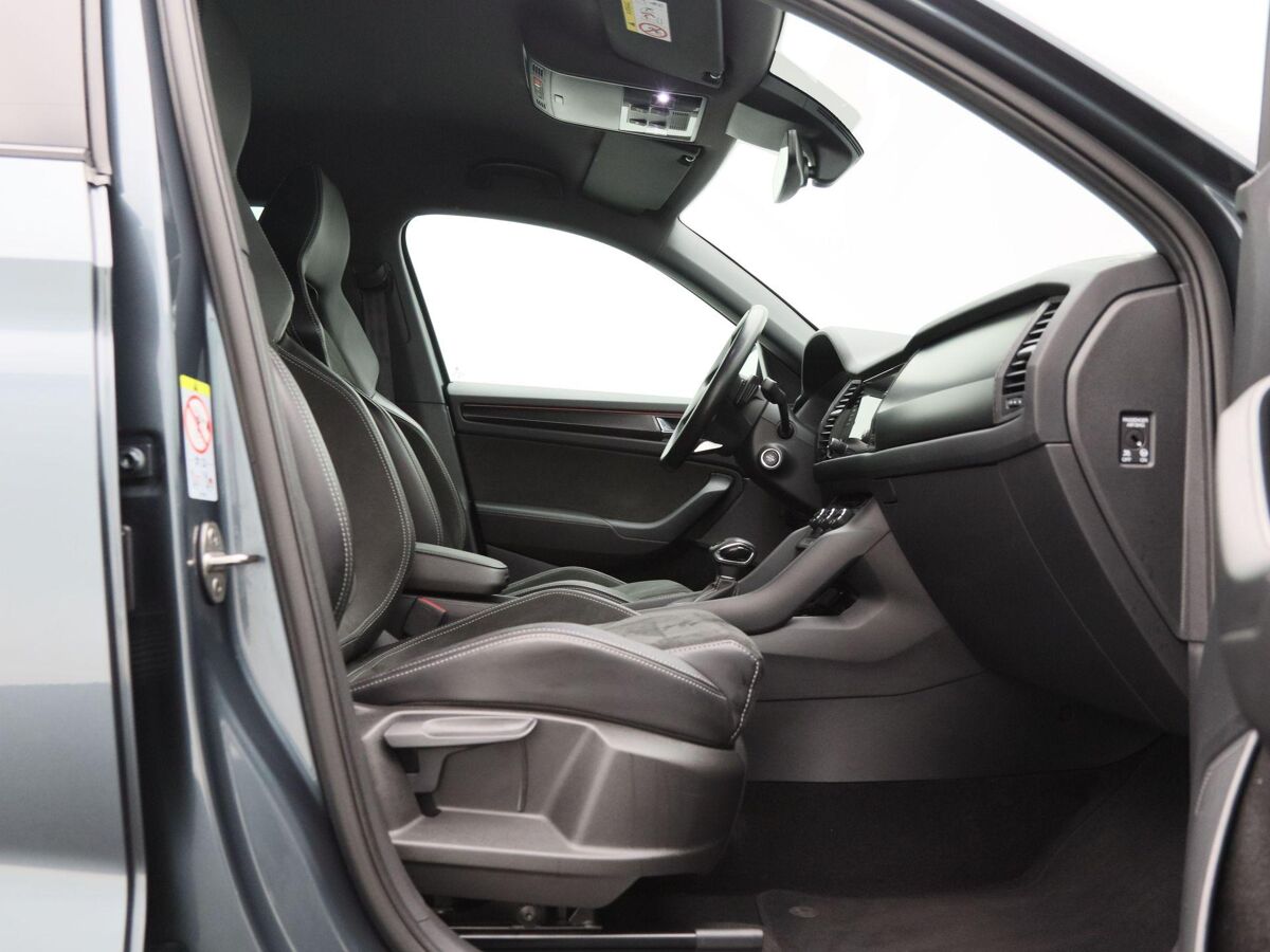 Škoda Kodiaq 1.5 TSi 150 Pk Automaat Sportline Business | Adaptive Cruise | CarPlay | Navigatie | Bluetooth | Achteruitrijcamera | 19 Inch | Trekhaak | 79.142 Km!!