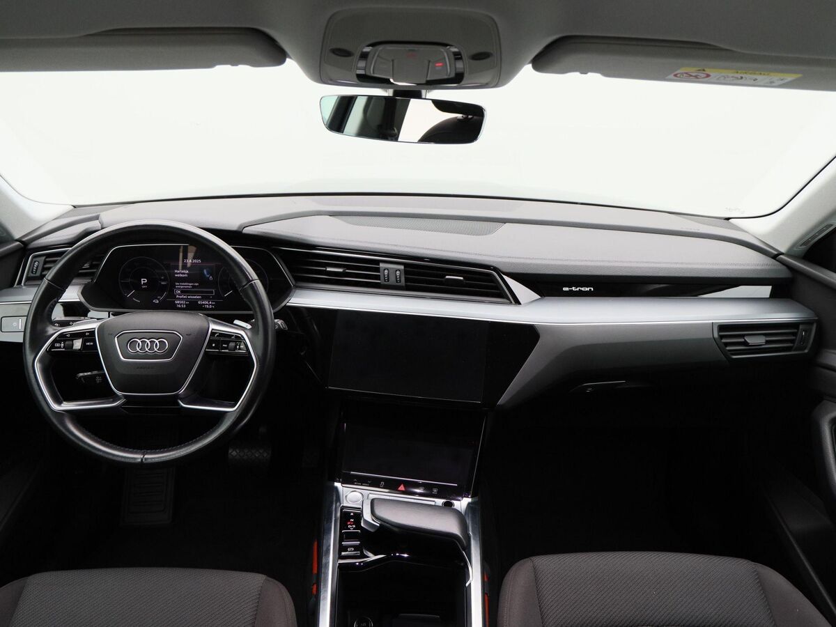 Audi e-tron 50 quattro 313 Pk Launch edition 71 kWh | Cruise Control | Luchtvering | Bluetooth | Navigatie | 21 Inch | 68.437 Km!!
