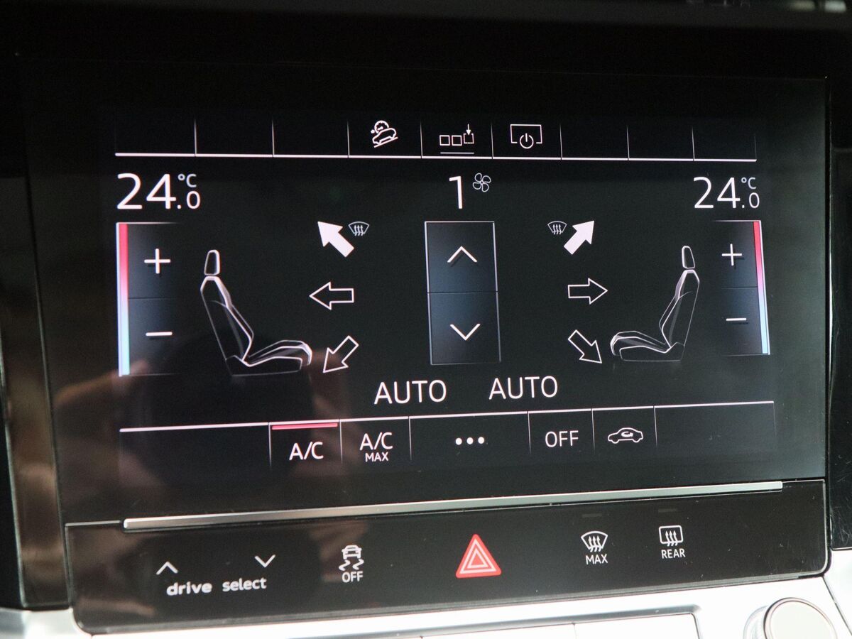 Audi e-tron 50 quattro 313 Pk Launch edition 71 kWh | Cruise Control | Luchtvering | Bluetooth | Navigatie | 21 Inch | 68.437 Km!!