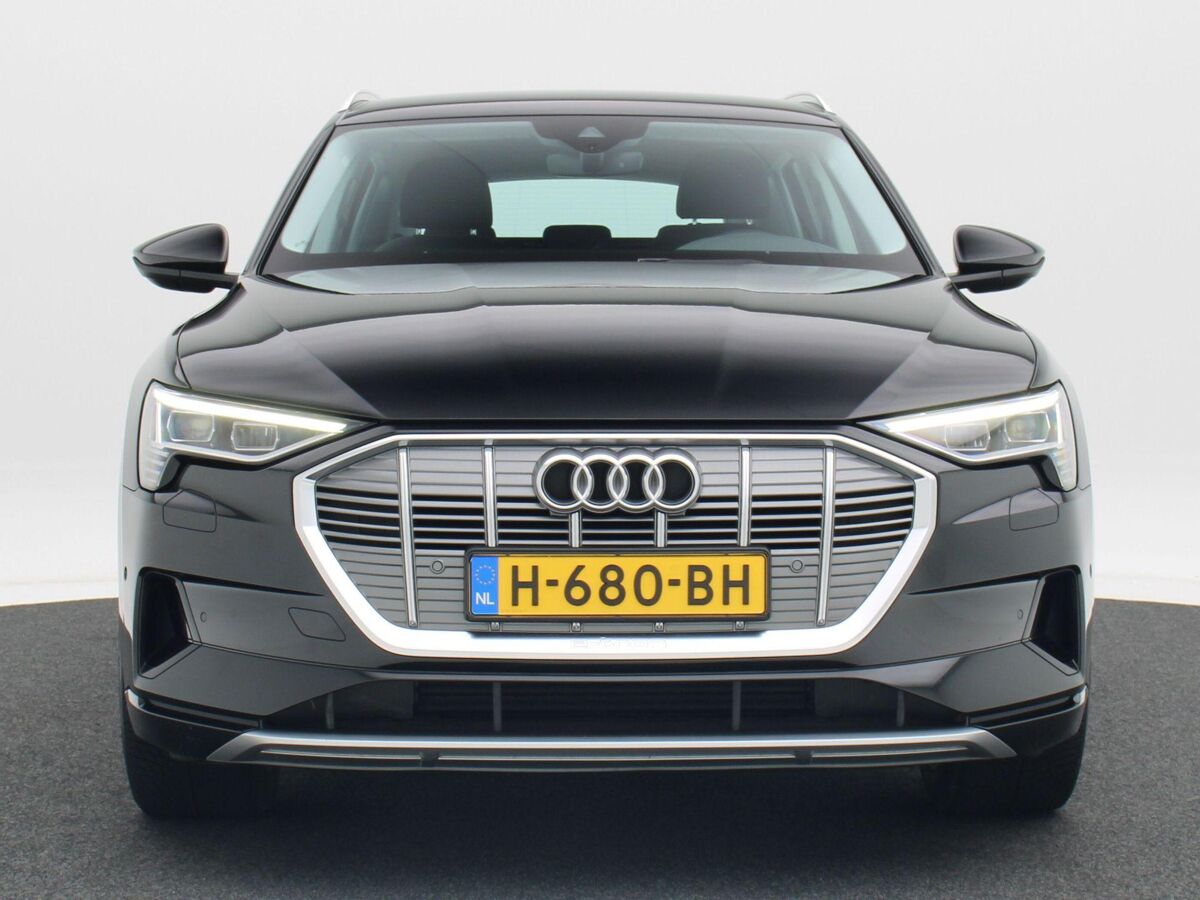 Audi e-tron 50 quattro 313 Pk Launch edition 71 kWh | Cruise Control | Luchtvering | Bluetooth | Navigatie | 21 Inch | 68.437 Km!!