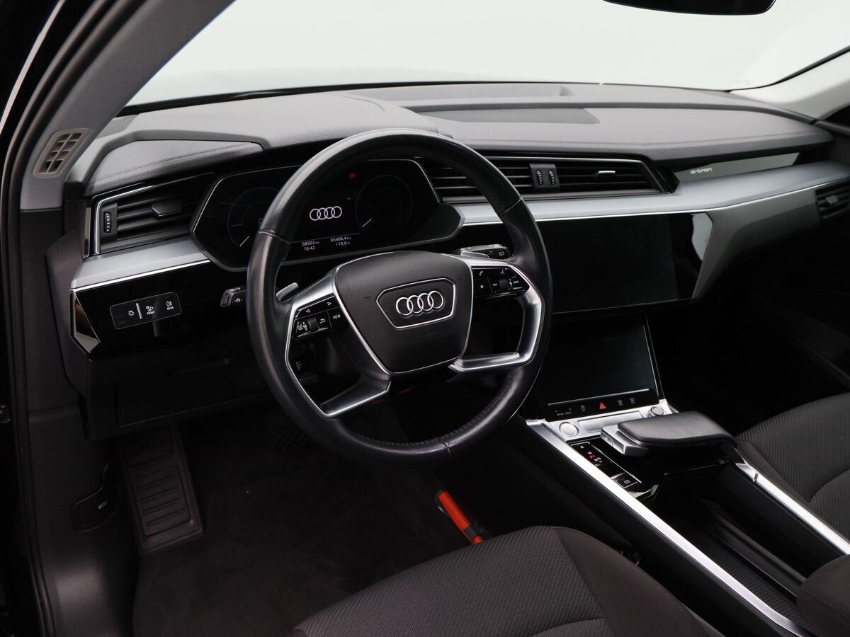 Audi e-tron 50 quattro 313 Pk Launch edition 71 kWh | Cruise Control | Luchtvering | Bluetooth | Navigatie | 21 Inch | 68.437 Km!!