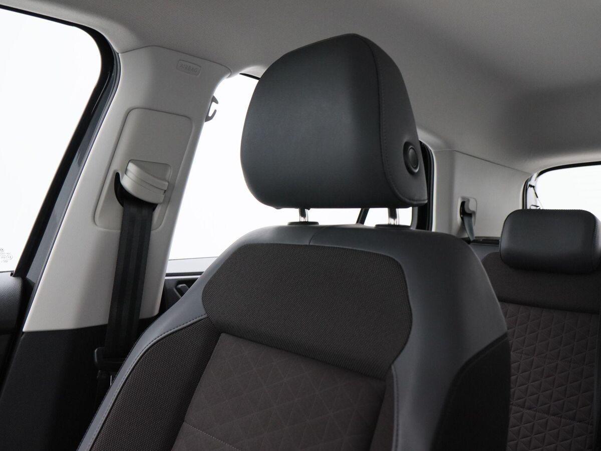 Volkswagen T-Cross 1.5 TSi 150 Pk Automaat Style | Adaptive Cruise | CarPlay | Bluetooth | Achterruitrijcamera | Stoelverwarming | 17 Inch | 45.129 Km!!