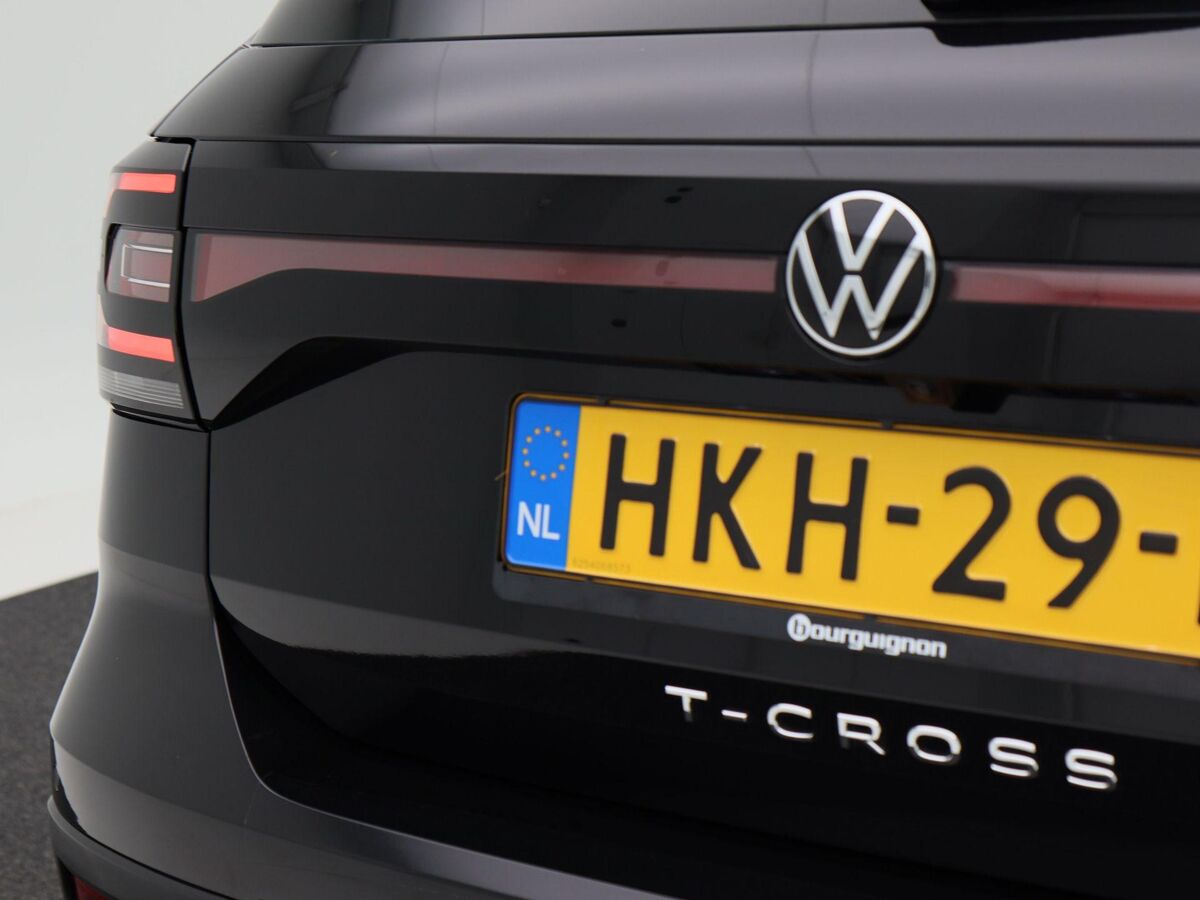 Volkswagen T-Cross 1.5 TSi 150 Pk Automaat Style | Adaptive Cruise | CarPlay | Bluetooth | Achterruitrijcamera | Stoelverwarming | 17 Inch | 45.129 Km!!