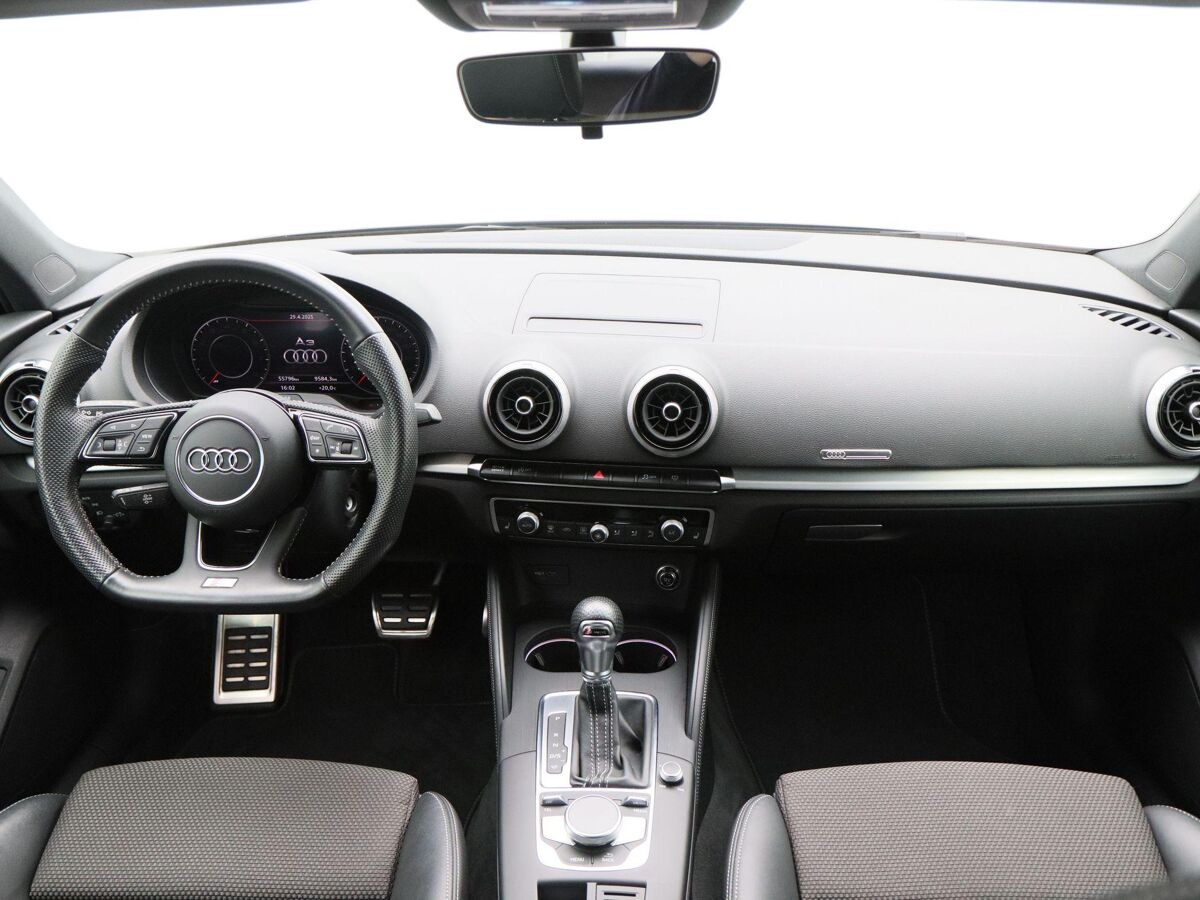 Audi A3 Limousine 35 TFSi 150 Pk Automaat S-Line | Full LED | 18 Inch | Trekhaak | Virtual Dashboard | Stoelverwarming | Parkeersensoren | 55.794 Km!!