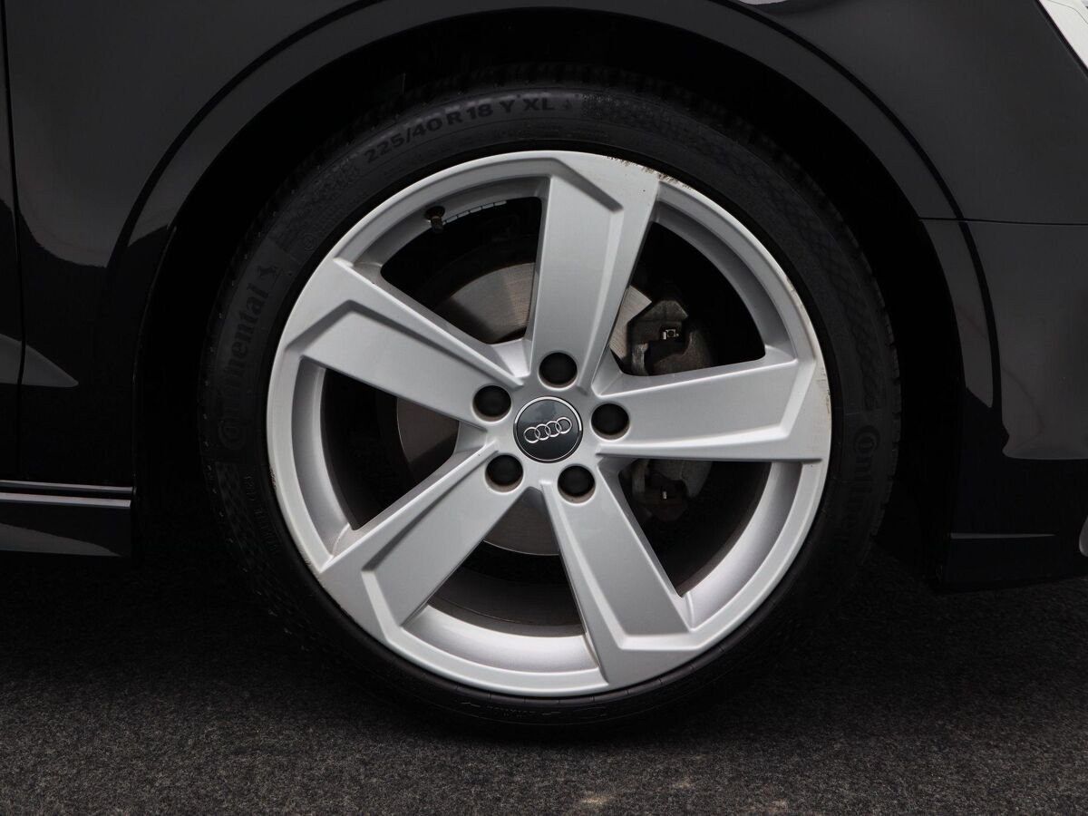 Audi A3 Limousine 35 TFSi 150 Pk Automaat S-Line | Full LED | 18 Inch | Trekhaak | Virtual Dashboard | Stoelverwarming | Parkeersensoren | 55.794 Km!!