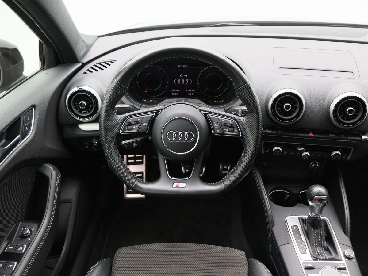 Audi A3 Limousine 35 TFSi 150 Pk Automaat S-Line | Full LED | 18 Inch | Trekhaak | Virtual Dashboard | Stoelverwarming | Parkeersensoren | 55.794 Km!!