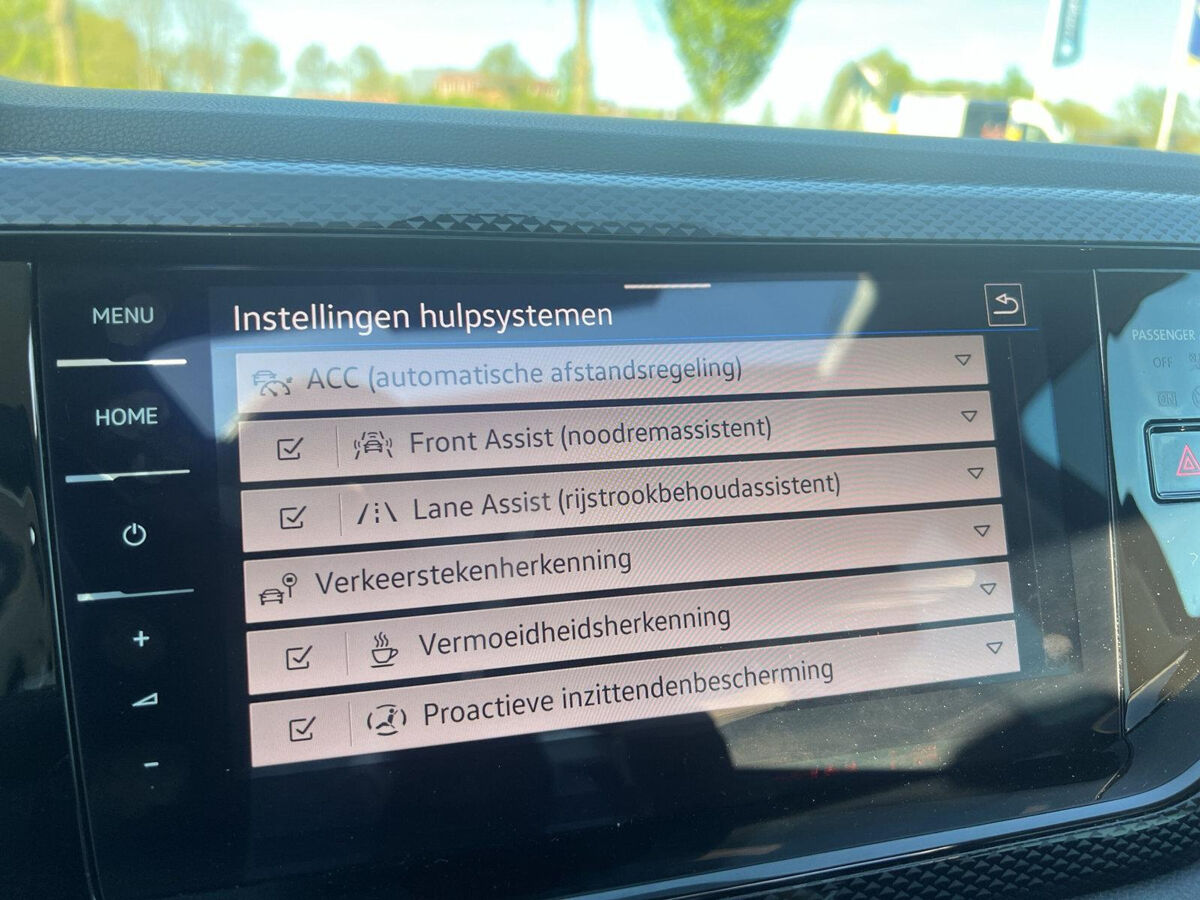Volkswagen Taigo 1.0 TSI Life | 110Pk | Pano Dak | A-Camera | ACC | BEATS Audio |