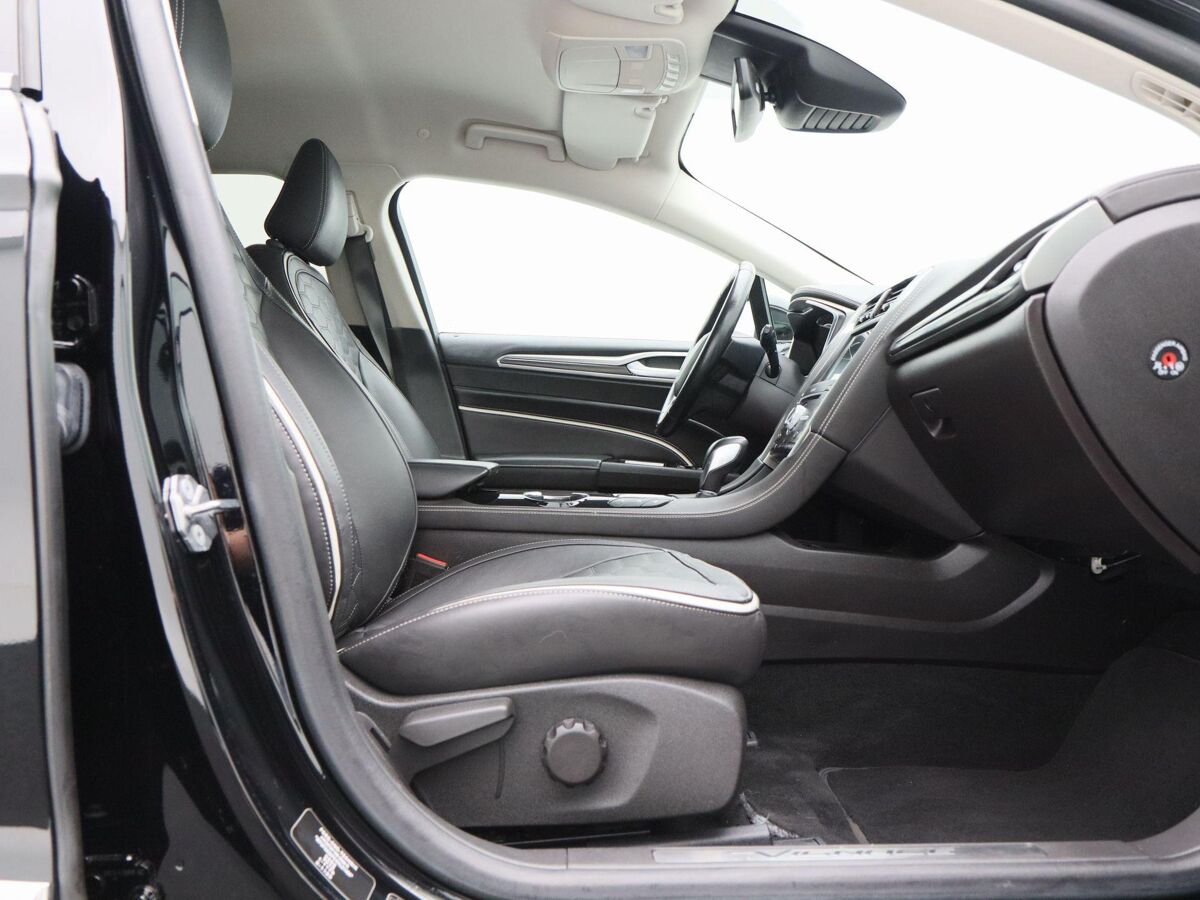 Ford Mondeo Wagon 2.0 IVCT HEV 187 Pk Automaat Vignale | Full LED | Leder | Stoelverwarming | Bluetooth | Trekhaak | Camera | 66.367 Km!!