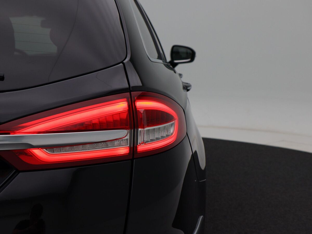 Ford Mondeo Wagon 2.0 IVCT HEV 187 Pk Automaat Vignale | Full LED | Leder | Stoelverwarming | Bluetooth | Trekhaak | Camera | 66.367 Km!!