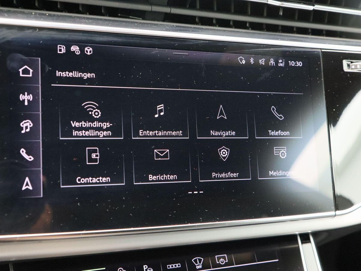 Audi Q8 55 TFSi e 394 Pk Automaat quattro S-Line | HD Matrix LED | Vierwielbesturing | B&O Audio | Trekaak | Panoramadak | Zwart Optiek | Luchtvering | 18.804 Km!!