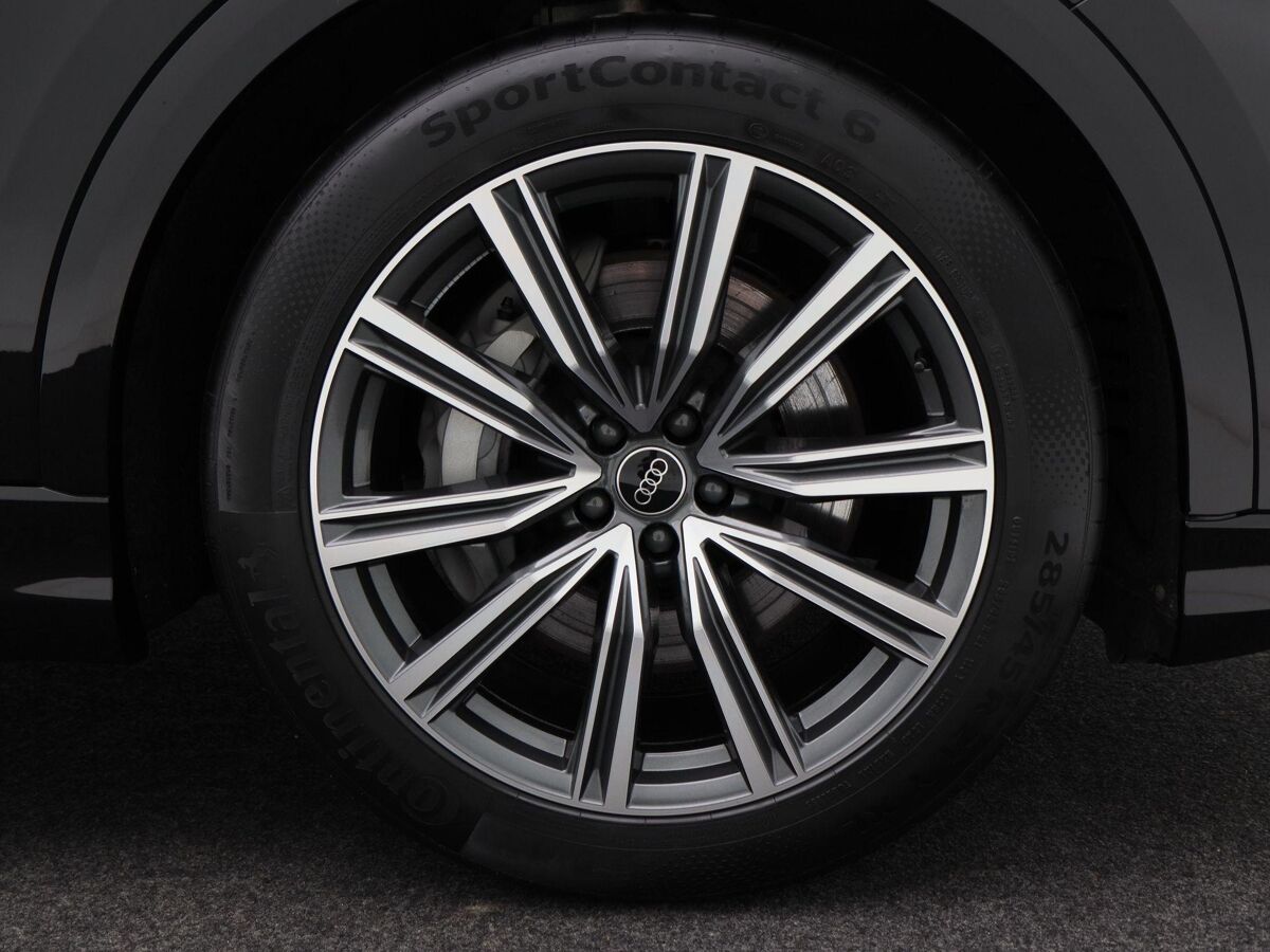Audi Q8 55 TFSi e 394 Pk Automaat quattro S-Line | HD Matrix LED | Vierwielbesturing | B&O Audio | Trekaak | Panoramadak | Zwart Optiek | Luchtvering | 18.804 Km!!
