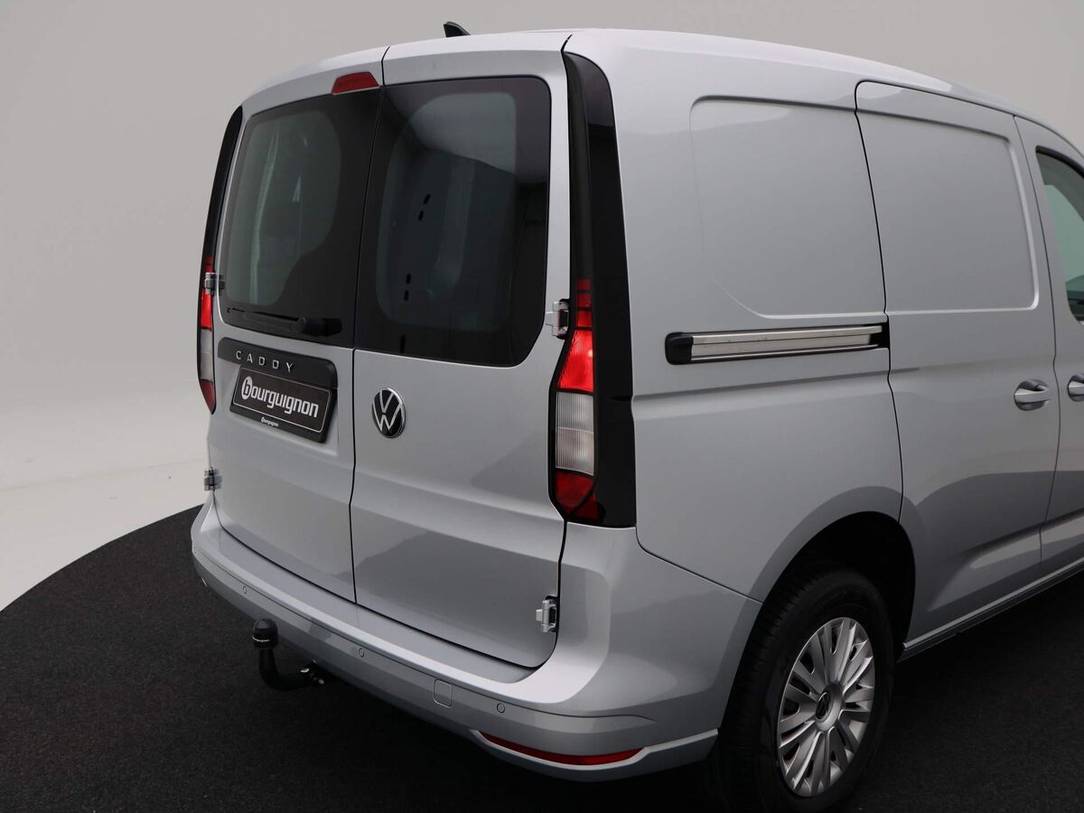 VW-Bedrijfswagens Caddy Cargo Comfort 2.0 TDI 102 pk 6 versn | 385724 | Trekhaak | Bumpers in kleur | Achterruiten |