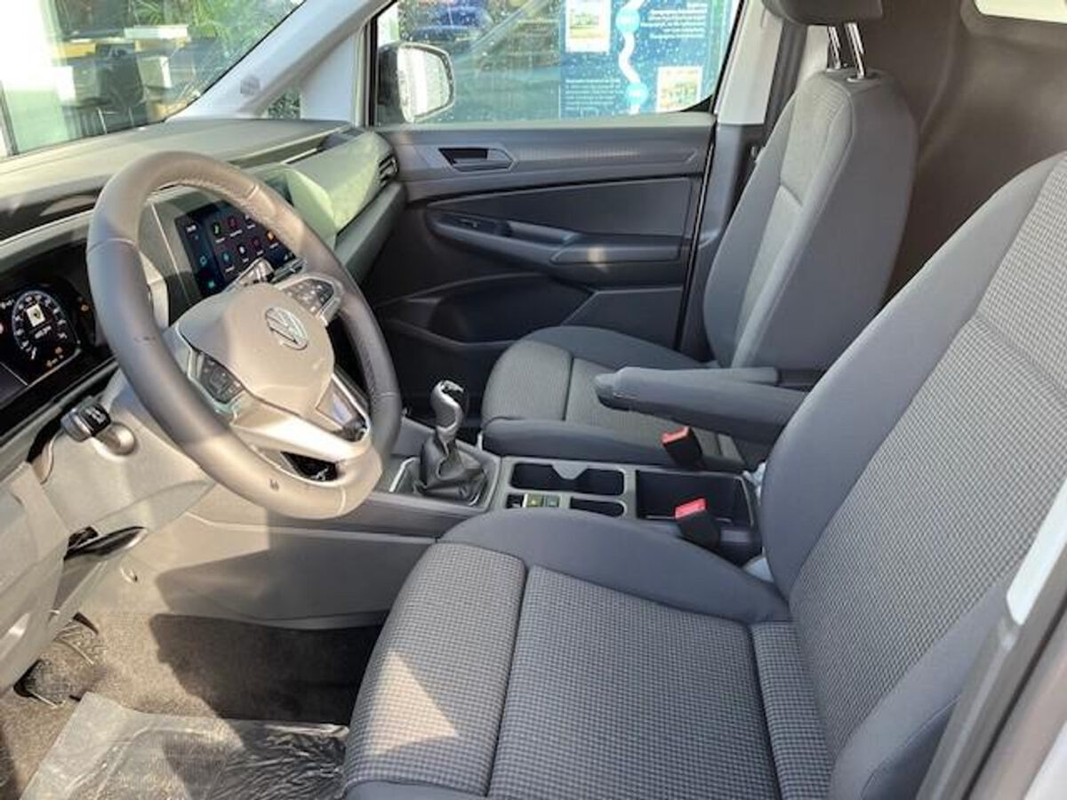 VW-Bedrijfswagens Caddy Cargo Style 2.0 TDI 102 pk 6 versnel | 385725 | Achteruitrijcamera | PDC voor en achter | Digitaal dashboard | Keyless start | Trekhaak  Luxe tussenwand |