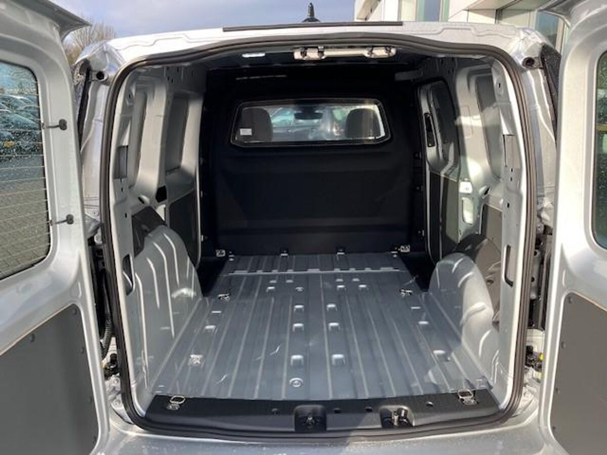 VW-Bedrijfswagens Caddy Cargo Style 2.0 TDI 102 pk 6 versnel | 385725 | Achteruitrijcamera | PDC voor en achter | Digitaal dashboard | Keyless start | Trekhaak  Luxe tussenwand |