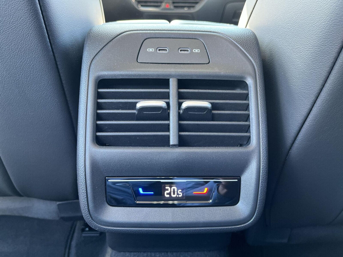Volkswagen Passat Variant 1.5 eHybrid Business | PHEV | 204Pk | Trekhaak | Navi | ERGO | ACC | A.cam |