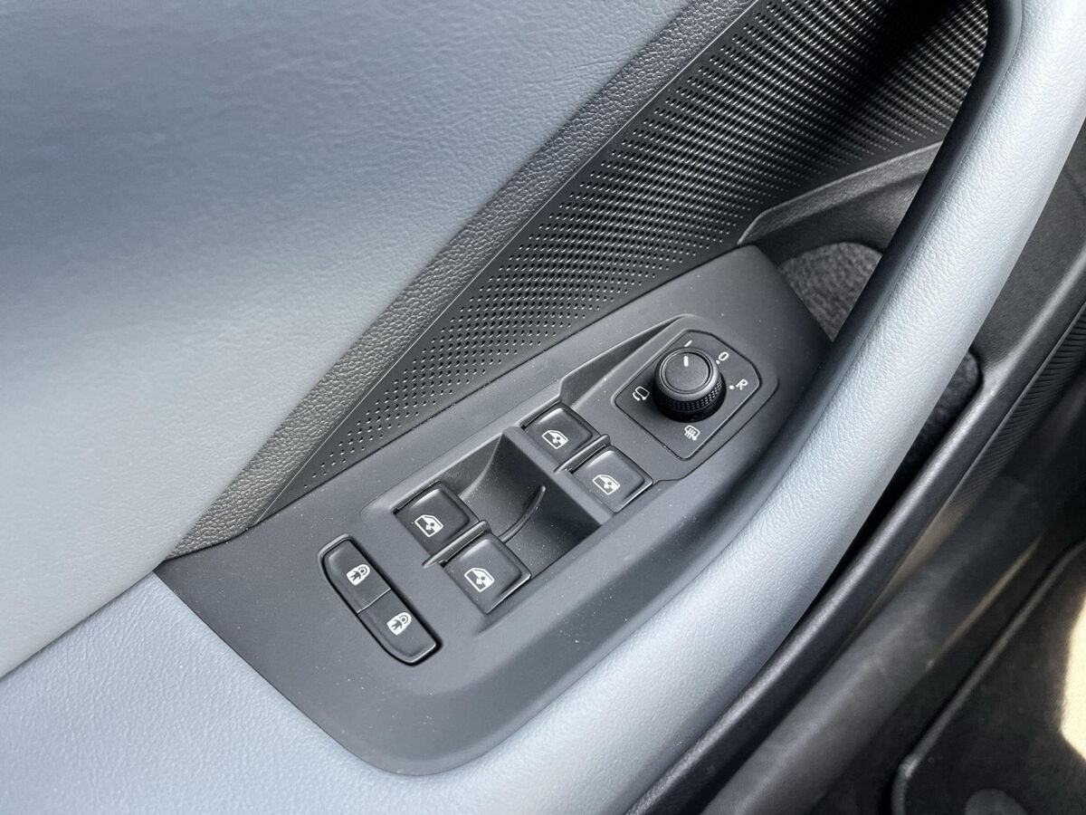 Volkswagen Passat Variant 1.5 eTSI Business | Trekhaak | ERGO | 360 CAM | ACC |
