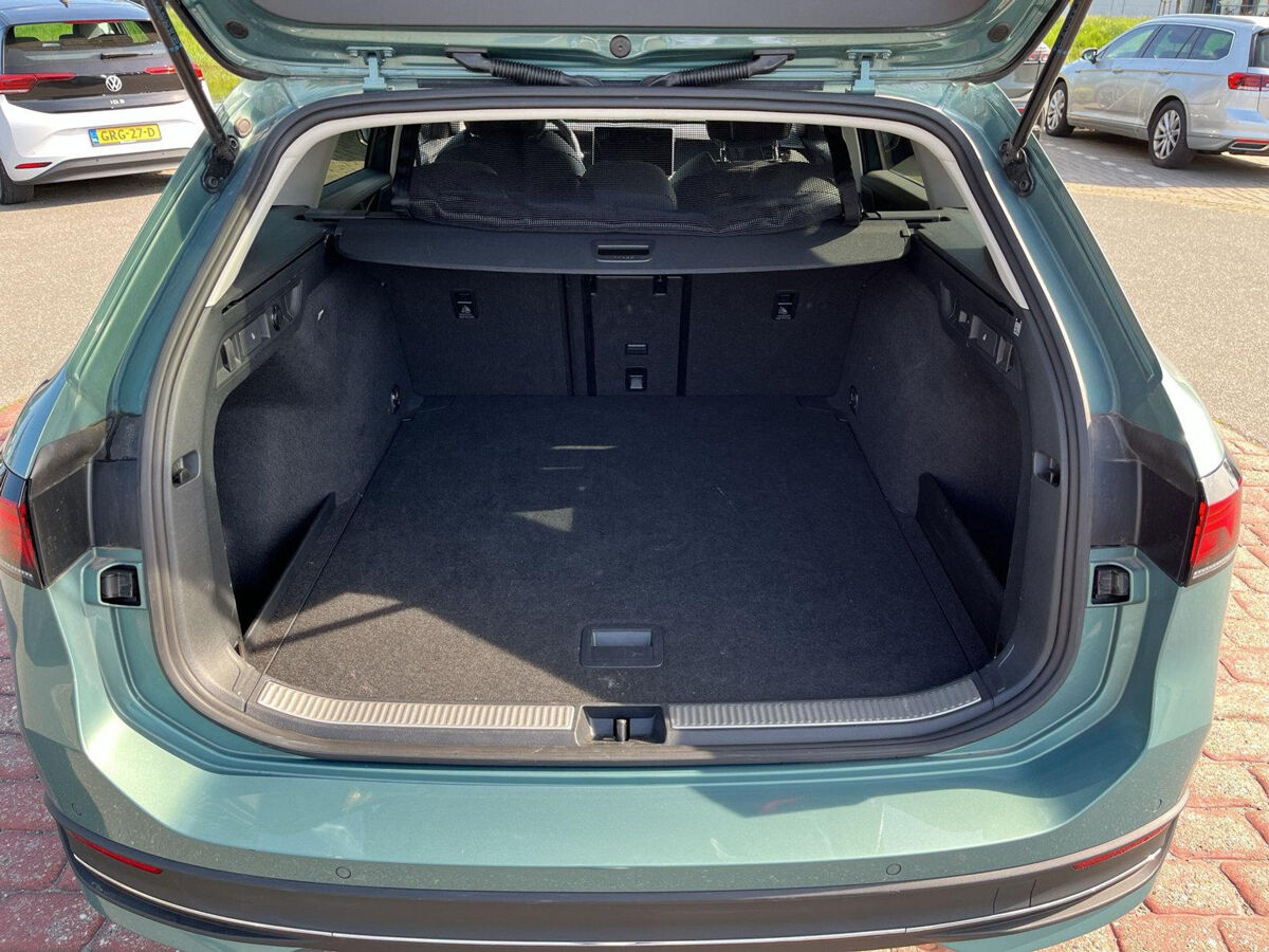 Volkswagen Passat Variant 1.5 eTSI Business | Trekhaak | ERGO | 360 CAM | ACC |