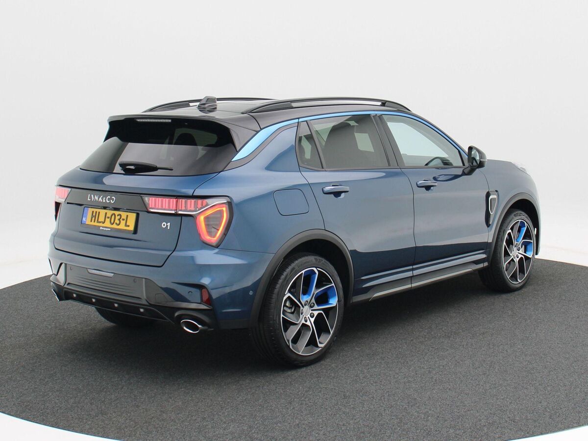 Lynk & Co 01 1.5 Phev 262 Pk Automaat | Full LED | Panoramadak | 360 Camera | 20 Inch | Stoelverwarming | 16.655 Km!!