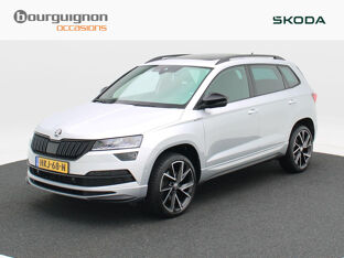 Škoda Karoq 1.5 TSi 150 Pk Automaat Sportline Business | Panoramadak | Trekhaak | Full LED | Camera | 19 Inch | Stoelverwarming | Adaptive Cruise | 42.278 Km!!