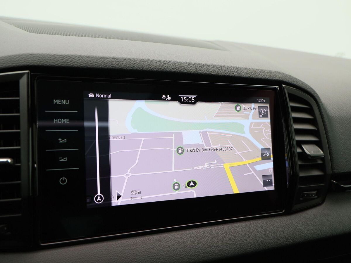 Škoda Karoq 1.5 TSi 150 Pk Automaat Sportline Business | Panoramadak | Trekhaak | Full LED | Camera | 19 Inch | Stoelverwarming | Adaptive Cruise | 42.278 Km!!