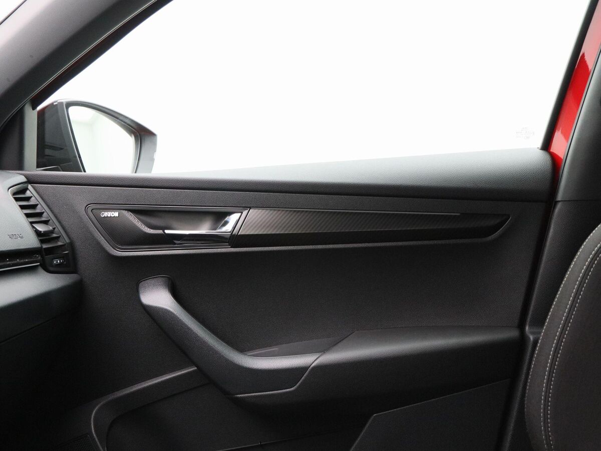 Škoda Karoq 1.5 TSi 150 Pk Automaat Sportline Business | Cruise Control | Climate Control | Stoelverwarming | Navigatie | Trekhaak | Camera | Carplay | 94863 Km!!