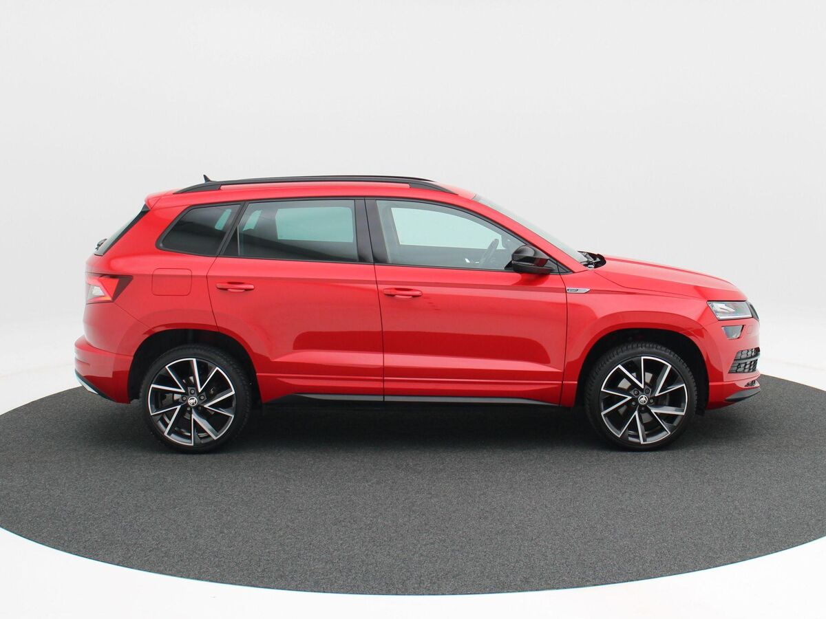 Škoda Karoq 1.5 TSi 150 Pk Automaat Sportline Business | Cruise Control | Climate Control | Stoelverwarming | Navigatie | Trekhaak | Camera | Carplay | 94863 Km!!
