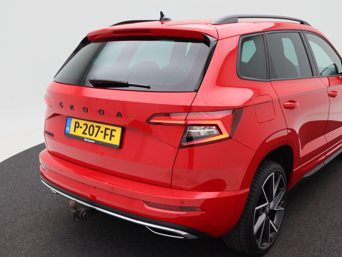 Škoda Karoq 1.5 TSi 150 Pk Automaat Sportline Business | Cruise Control | Climate Control | Stoelverwarming | Navigatie | Trekhaak | Camera | Carplay | 94863 Km!!