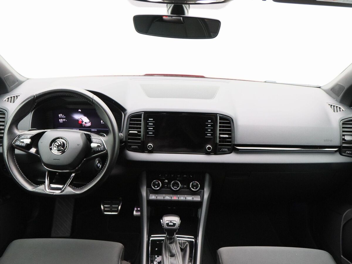 Škoda Karoq 1.5 TSi 150 Pk Automaat Sportline Business | Cruise Control | Climate Control | Stoelverwarming | Navigatie | Trekhaak | Camera | Carplay | 94863 Km!!