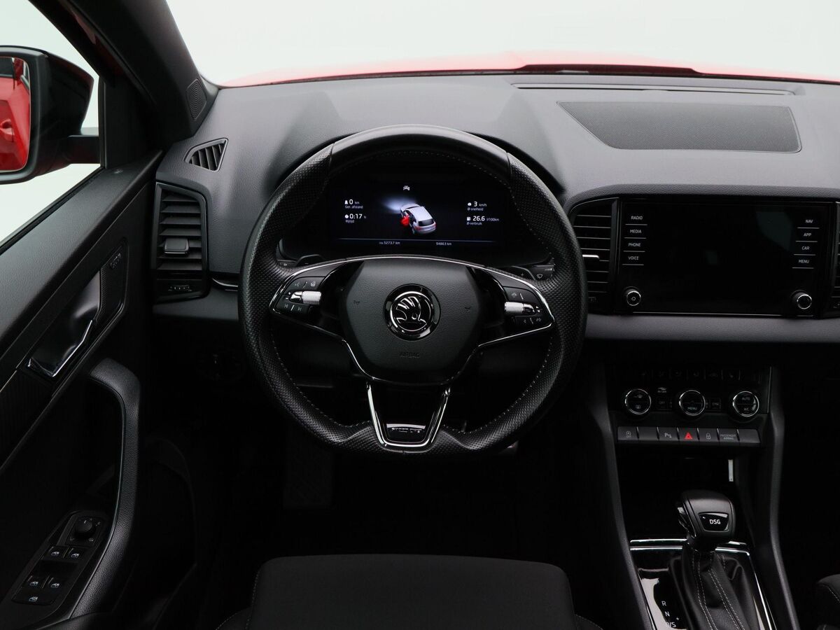 Škoda Karoq 1.5 TSi 150 Pk Automaat Sportline Business | Cruise Control | Climate Control | Stoelverwarming | Navigatie | Trekhaak | Camera | Carplay | 94863 Km!!