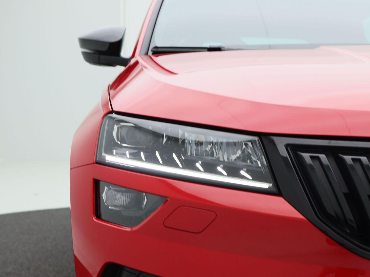 Škoda Karoq 1.5 TSi 150 Pk Automaat Sportline Business | Cruise Control | Climate Control | Stoelverwarming | Navigatie | Trekhaak | Camera | Carplay | 94863 Km!!