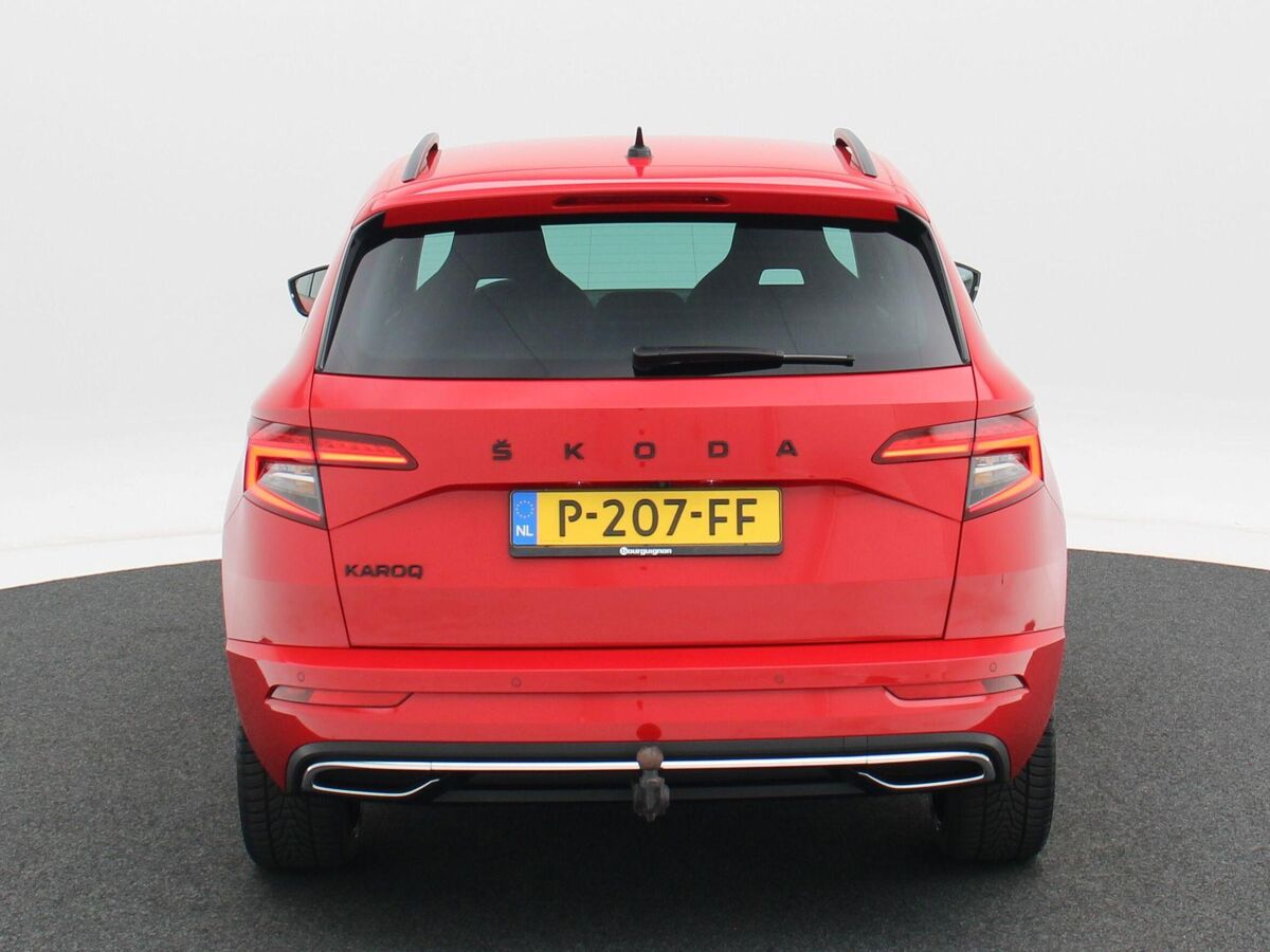 Škoda Karoq 1.5 TSi 150 Pk Automaat Sportline Business | Cruise Control | Climate Control | Stoelverwarming | Navigatie | Trekhaak | Camera | Carplay | 94863 Km!!
