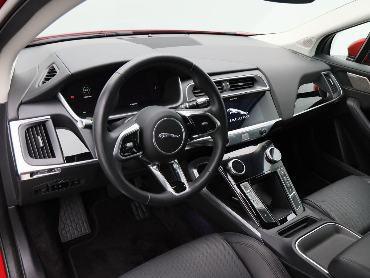 Jaguar I-PACE EV400 Business Edition S 90 kWh | Panoramadak | Leder | Navigatie | 20 Inch | Camera | 31.690 Km!!