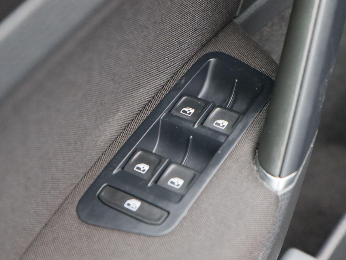 Volkswagen Golf 1.5 TSi 130 Pk Comfortline Business | Navigatie | DynAudio | Adaptive Cruise | Privacy Glass | Stoelverwarming | Ergo Active Stoelen | 86.481 Km!!