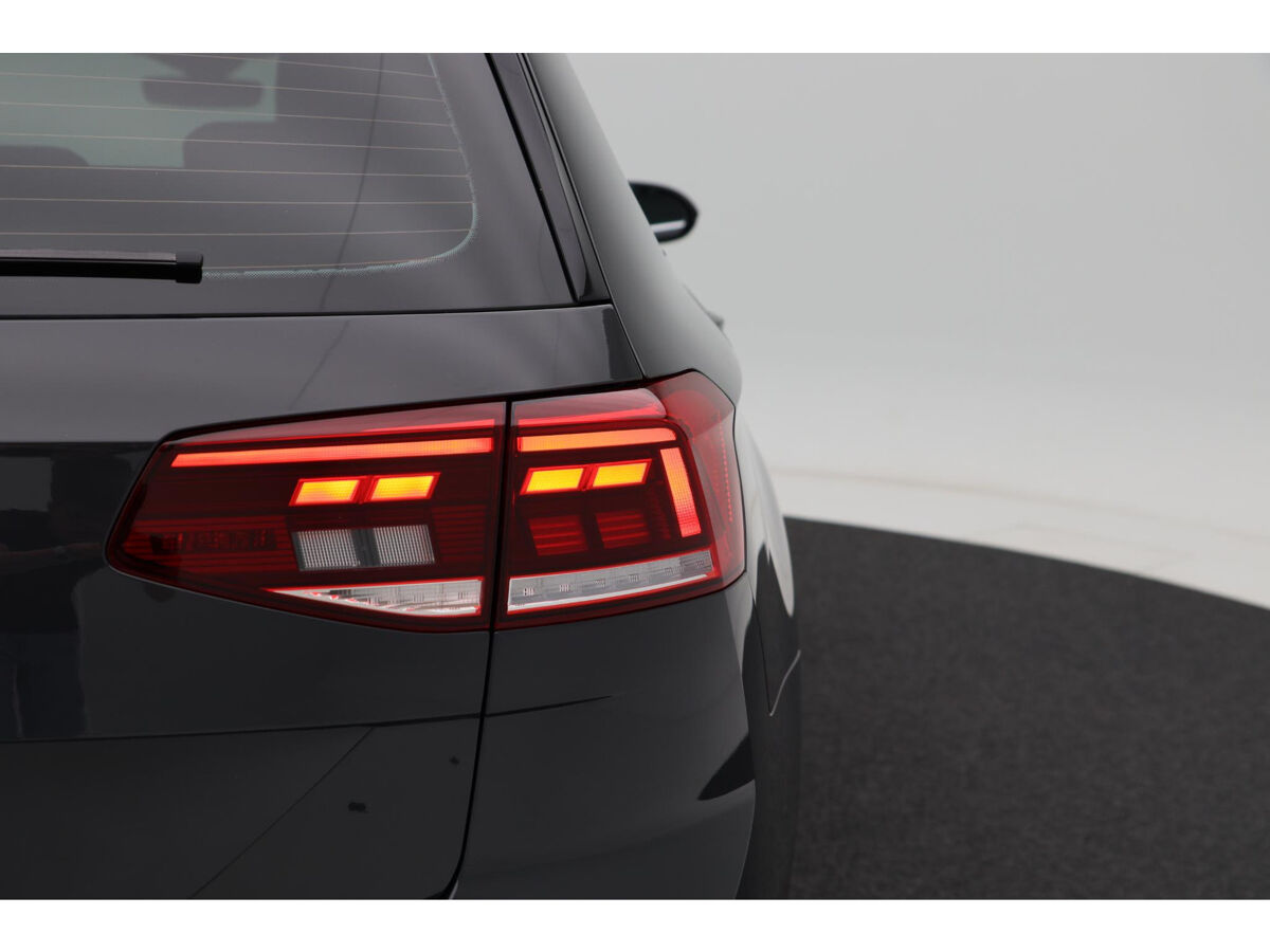 Volkswagen Passat Variant 1.4 TSi 218 Pk Automaat PHEV GTE Business | Adaptive Cruise | CarPlay | Navigatie | Bluetooth | Achteruitrijcamera | 17 Inch | Trekhaak | 70.489 Km!!