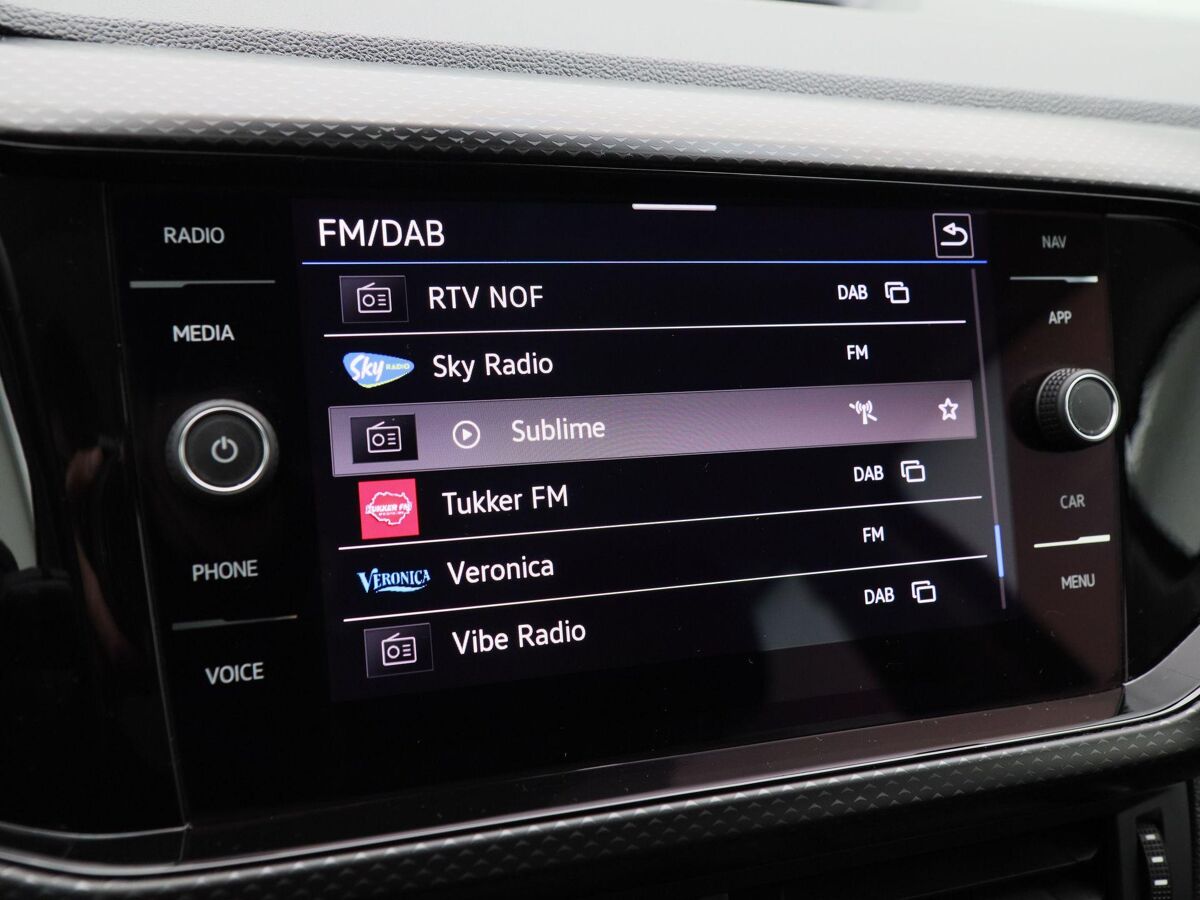 Volkswagen T-Cross 1.0 TSi Life | Airco | Adaptive Cruise Control | Parkeersensoren | Carplay | 16 Inch | 40.444 Km!!
