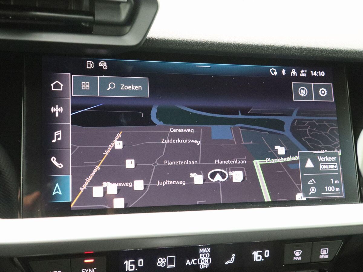 Audi A3 Sportback 45 TFSi 245 Pk e Automaat S-Line Competition | Full LED | Trekhaak | Zwart Optiek | Privacy Glas | Adaptive Cruise | Stoelverwarming | Parkeersensoren | Carplay | 17.648 Km!!