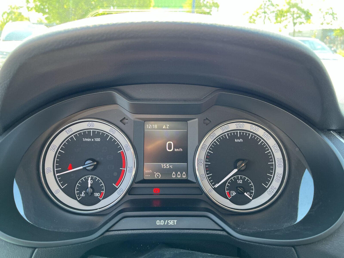 Škoda Octavia Combi 1.4 TSI 110kW GreenTec Ambition | 150Pk | Automaat | Navi | Clima | PDC | Trekhaak | DAB | Smartlink |