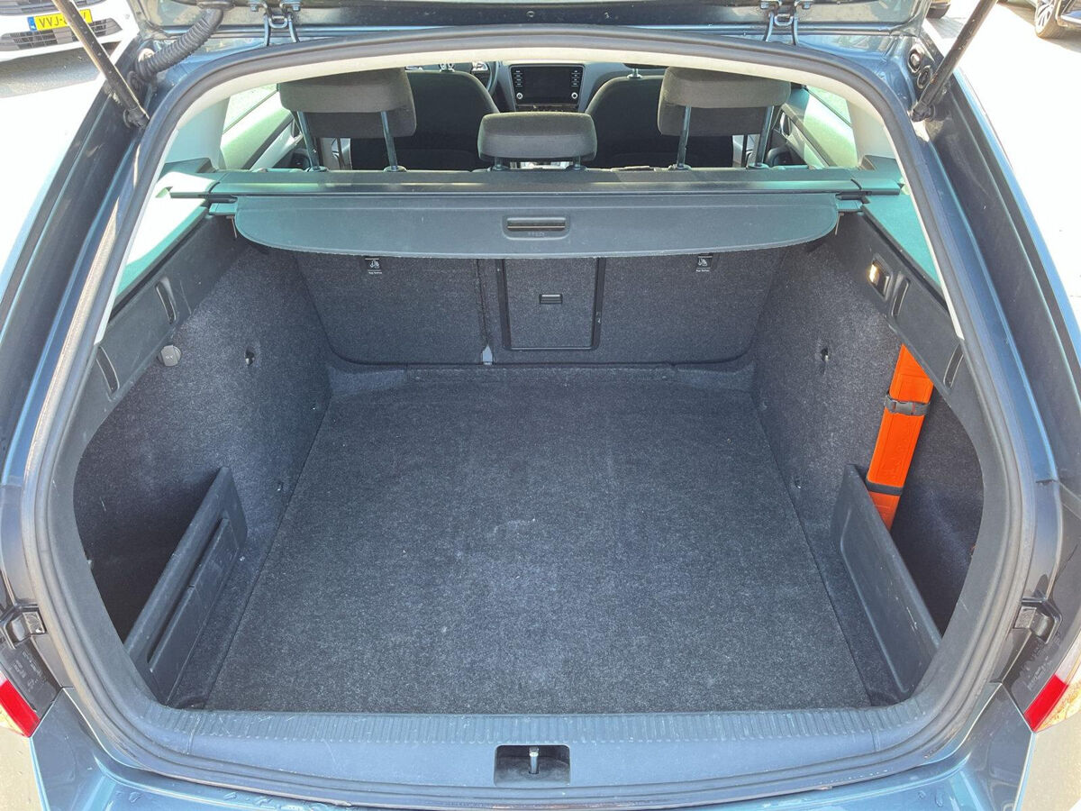 Škoda Octavia Combi 1.4 TSI 110kW GreenTec Ambition | 150Pk | Automaat | Navi | Clima | PDC | Trekhaak | DAB | Smartlink |