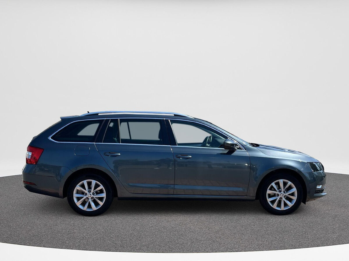 Škoda Octavia Combi 1.4 TSI 110kW GreenTec Ambition | 150Pk | Automaat | Navi | Clima | PDC | Trekhaak | DAB | Smartlink |
